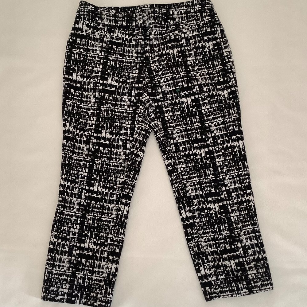 Crop Pant Sz 4  Black White Print Apt.9